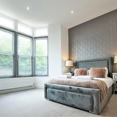 Rowan Tree - Your Bristol