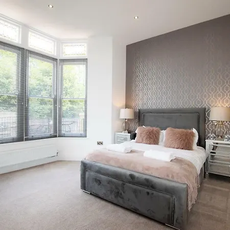 Rowan Tree - Your 布里斯托