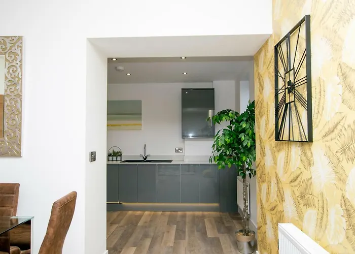 Rowan Tree - Your Apartment