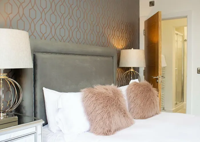 Rowan Tree - Your Appartement *