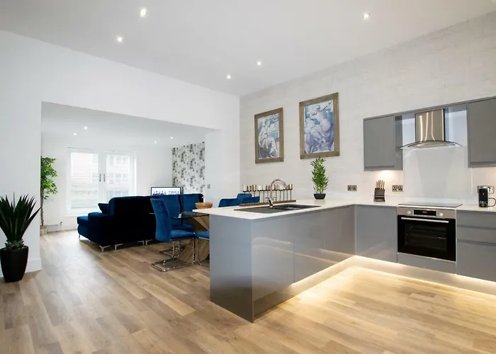 Rowan Tree - Your Apartment