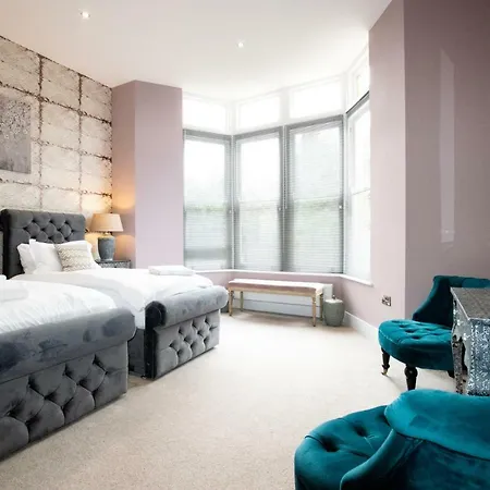 Rowan Tree - Your Апартаменти