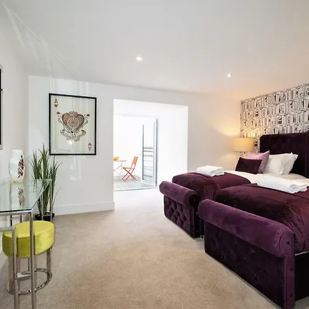 Rowan Tree - Your Бристоль