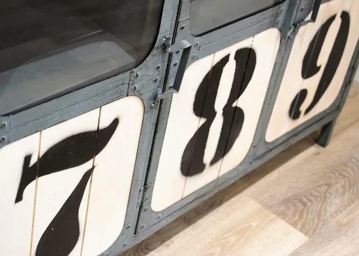 Rowan Tree - Your アパート